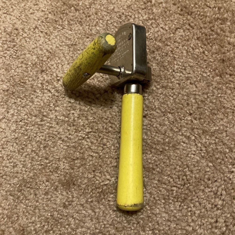 Antique Edlund Junior Yellow Handle Can Opener, Burlington Vermont Pat. 1929.
